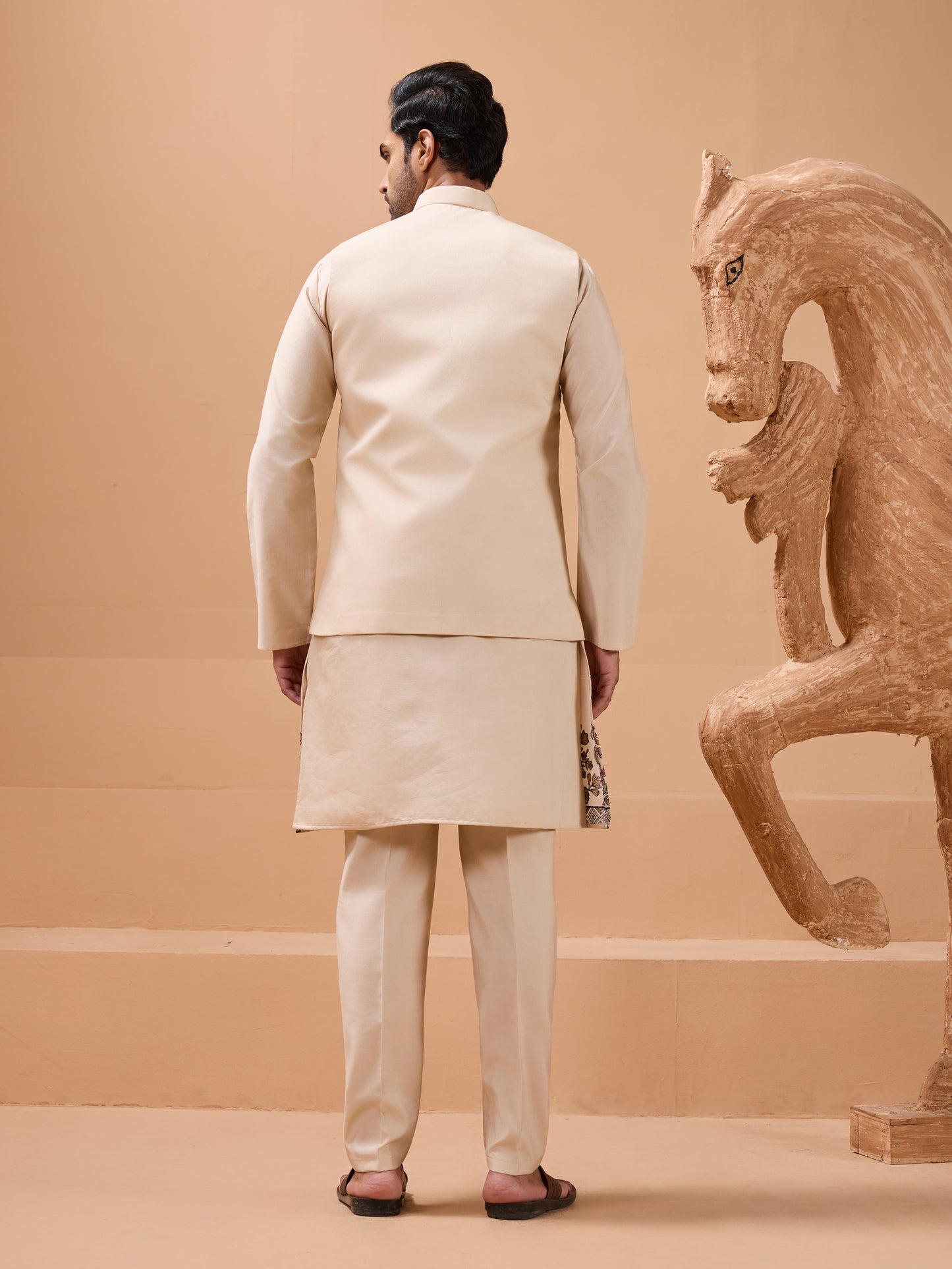 Beige Embroidered Kurta Set with Elegant Floral Detailing