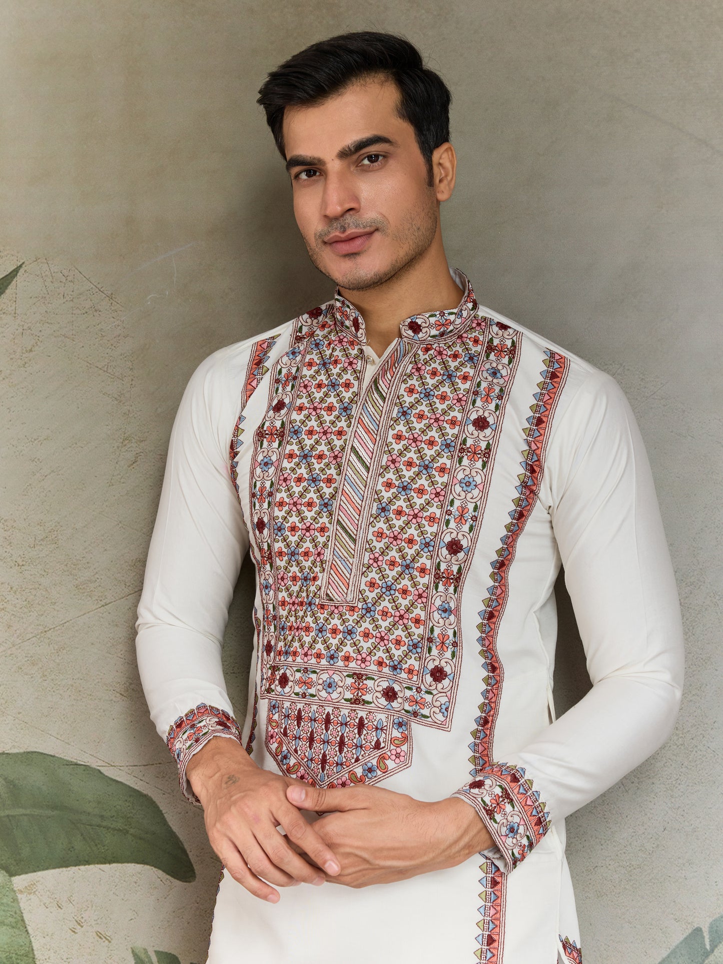 Elegant White Kurta with Multicolor Kashmiri Embroidery – Festive & Ethnic Wear
