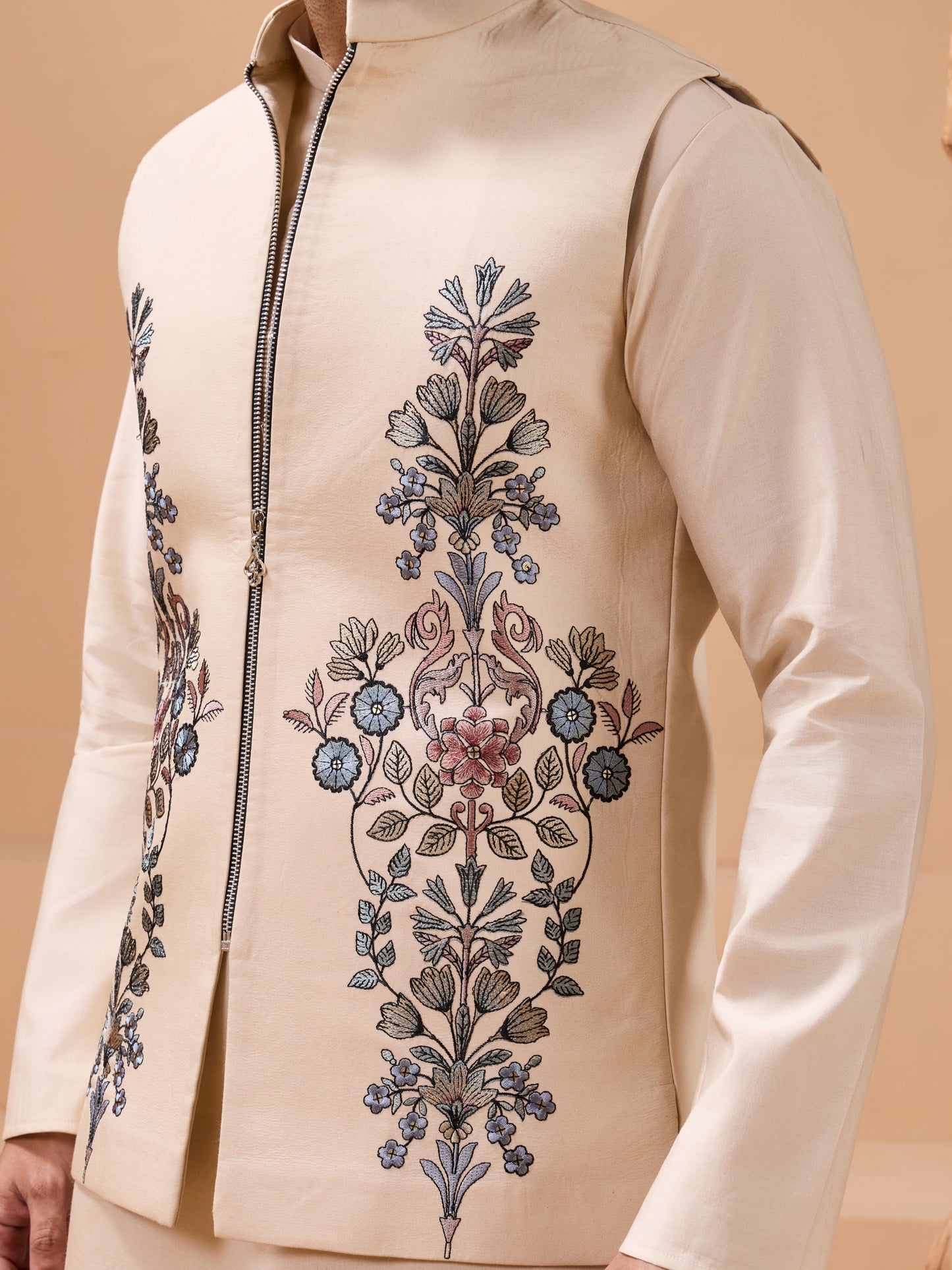 Beige Embroidered Kurta Set with Elegant Floral Detailing
