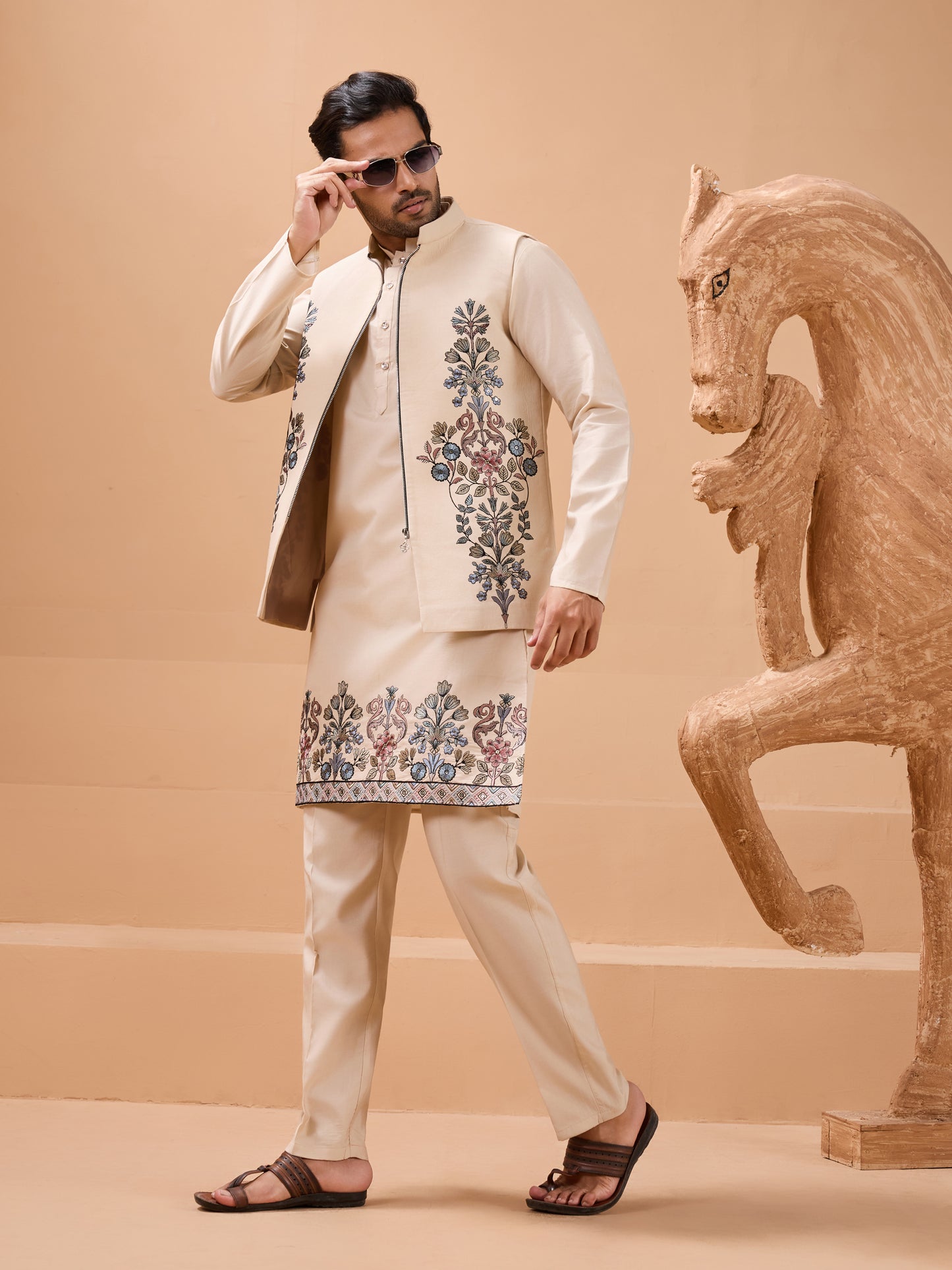 Beige Embroidered Kurta Set with Elegant Floral Detailing