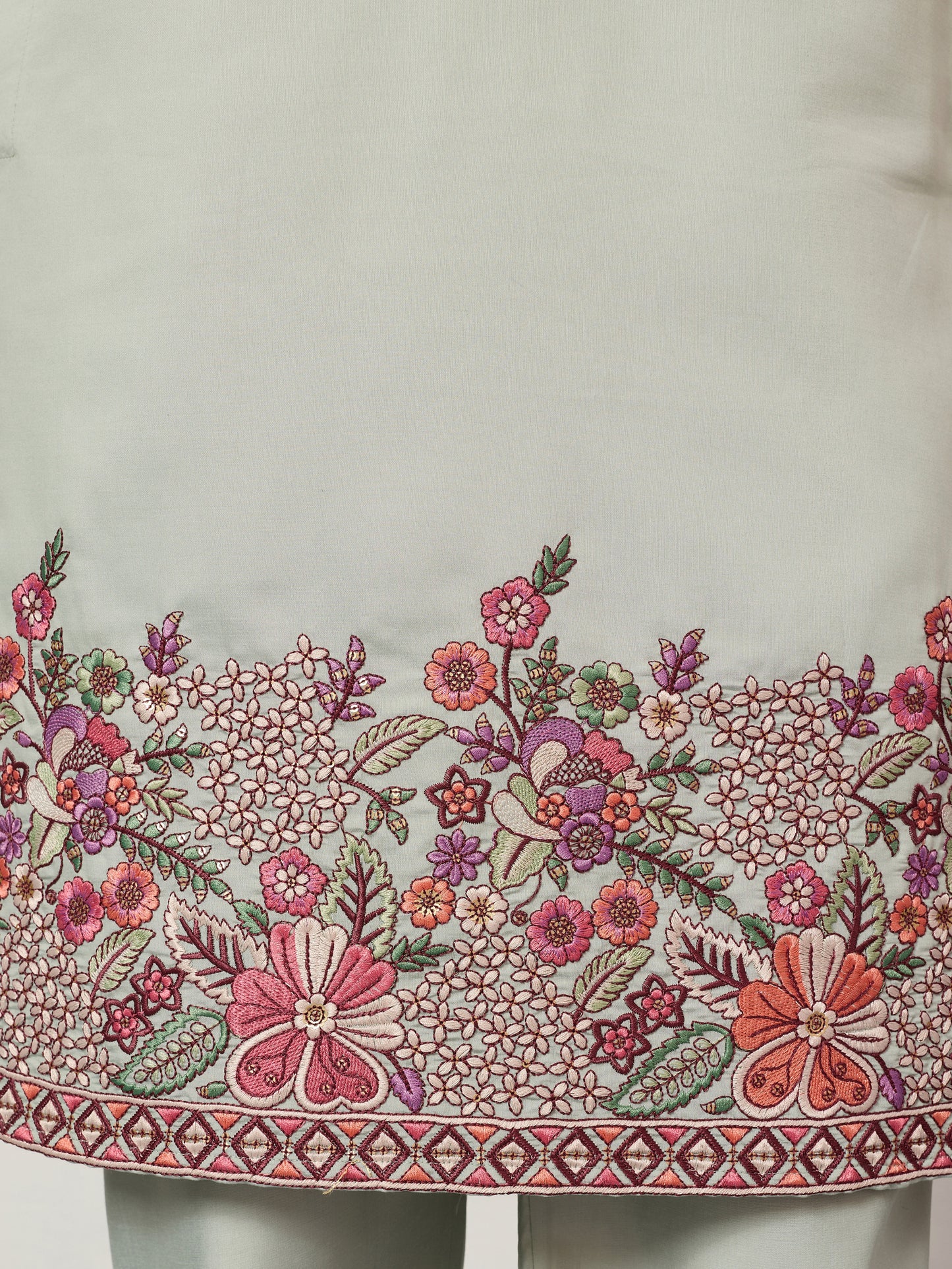 Pista Bloom Heritage Embroidered Kurta Set