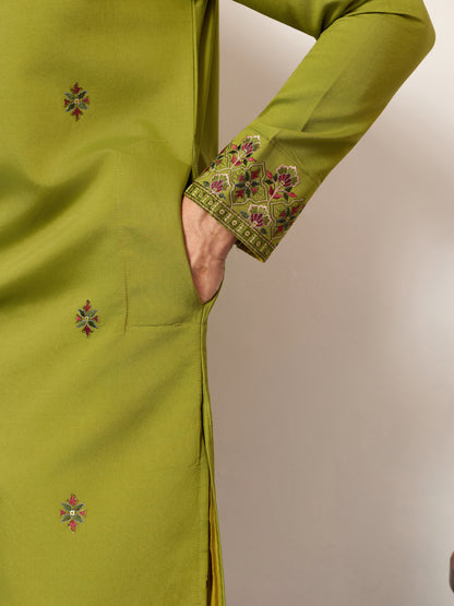 Men’s Olive Green Embroidered Kurta with Dupatta