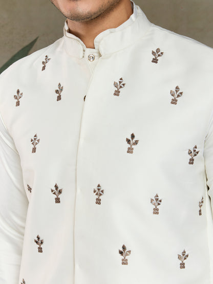 Elegant White Embroidered Kurta Set for Men