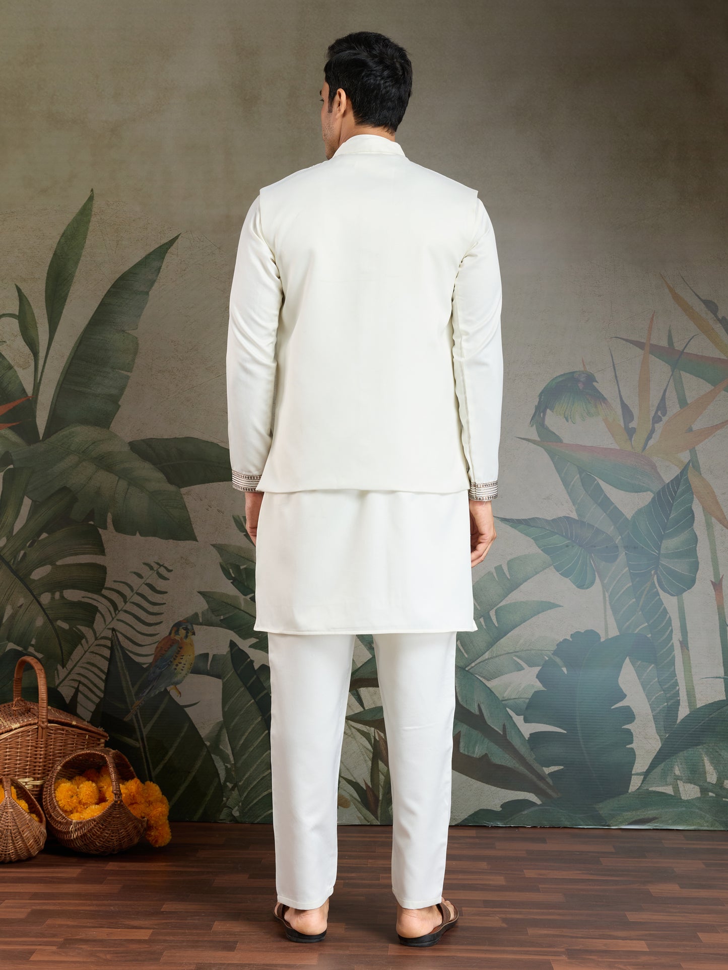 Elegant White Embroidered Kurta Set for Men