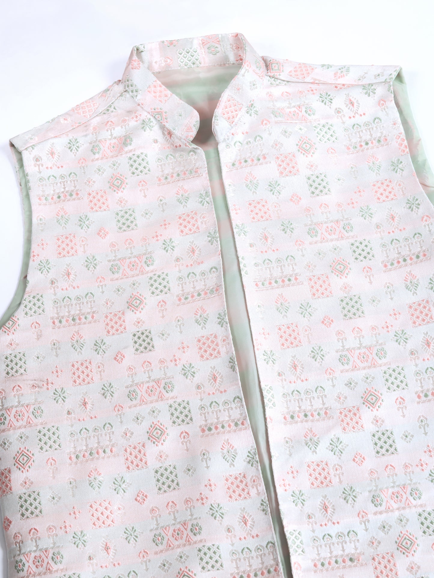 Elegant White Kurta with Mirror & Thread Embroidery and Printed Nehru Jacket