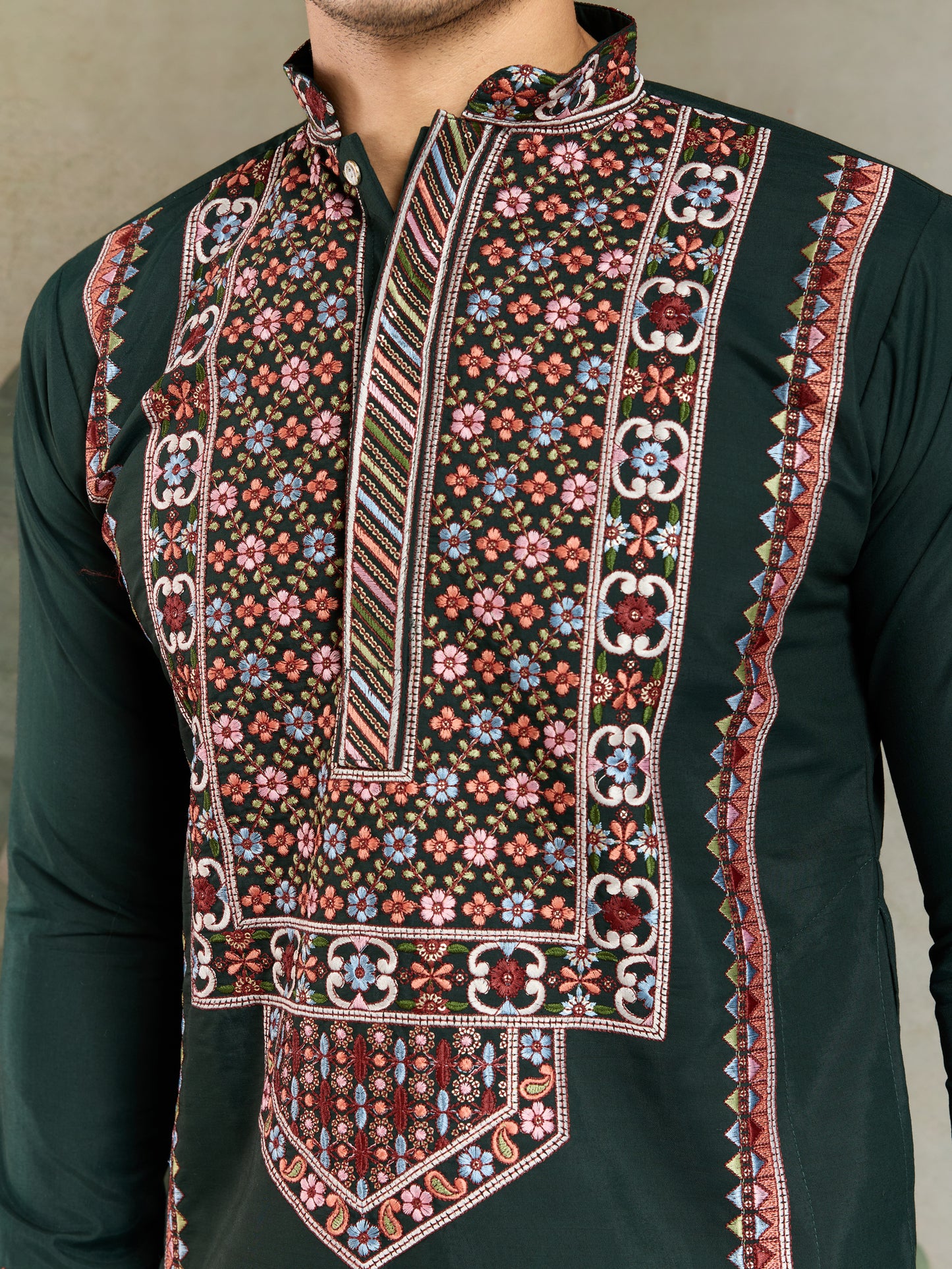 Elegant Dark Green Embroidered Kurta for Men – Traditional Festive Wear