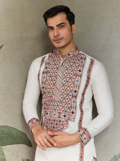 Elegant White Kurta with Multicolor Kashmiri Embroidery – Festive & Ethnic Wear