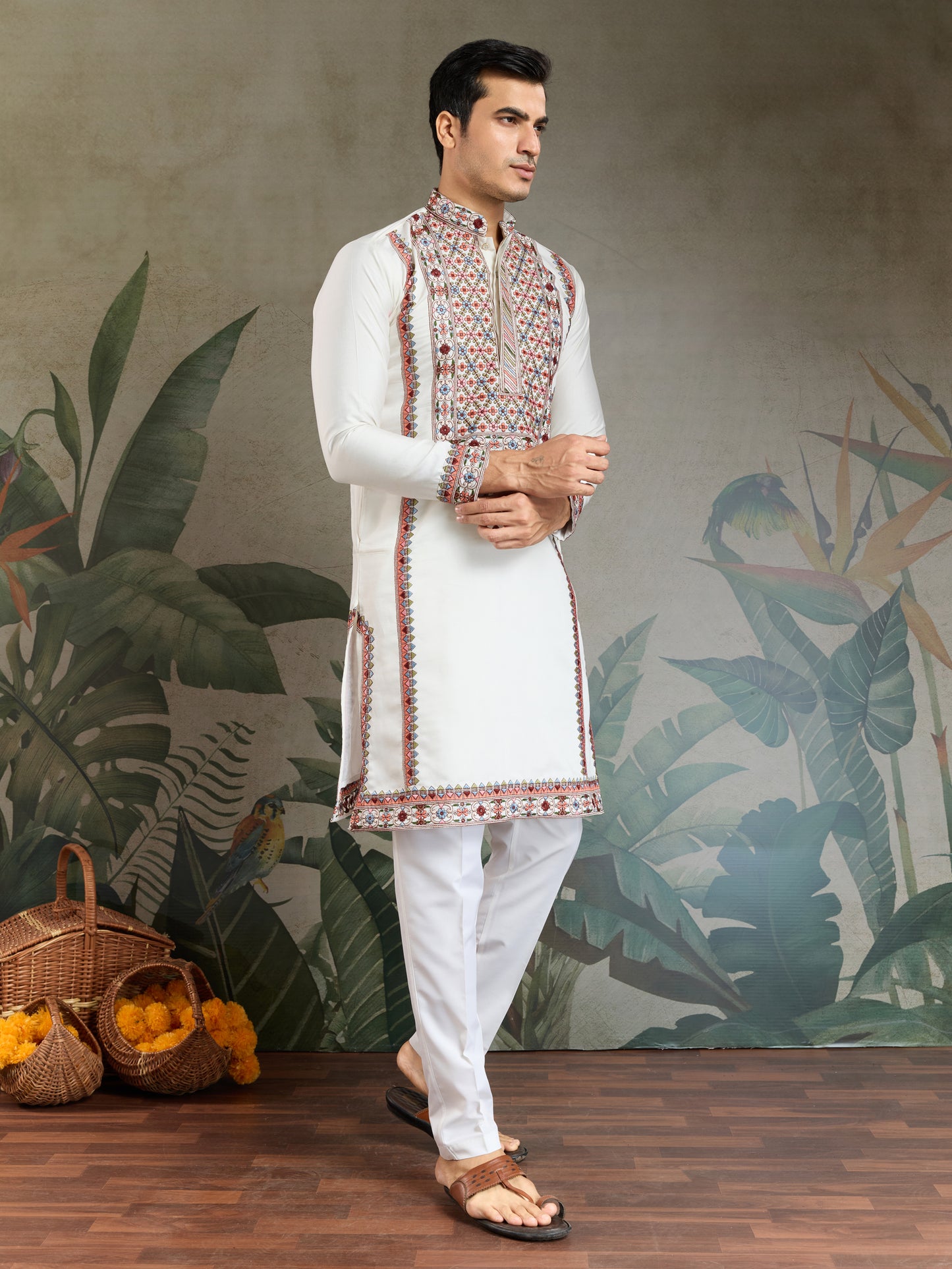 Elegant White Kurta with Multicolor Kashmiri Embroidery – Festive & Ethnic Wear