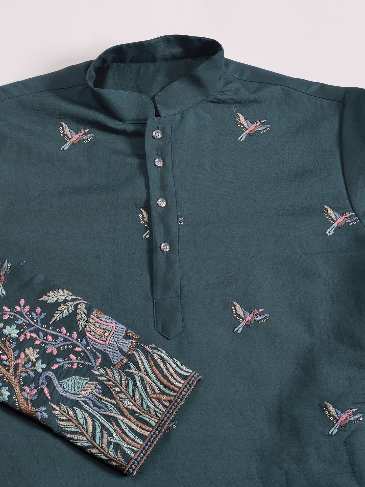 Jungle Royalty Kurta – Where Tradition Meets Art