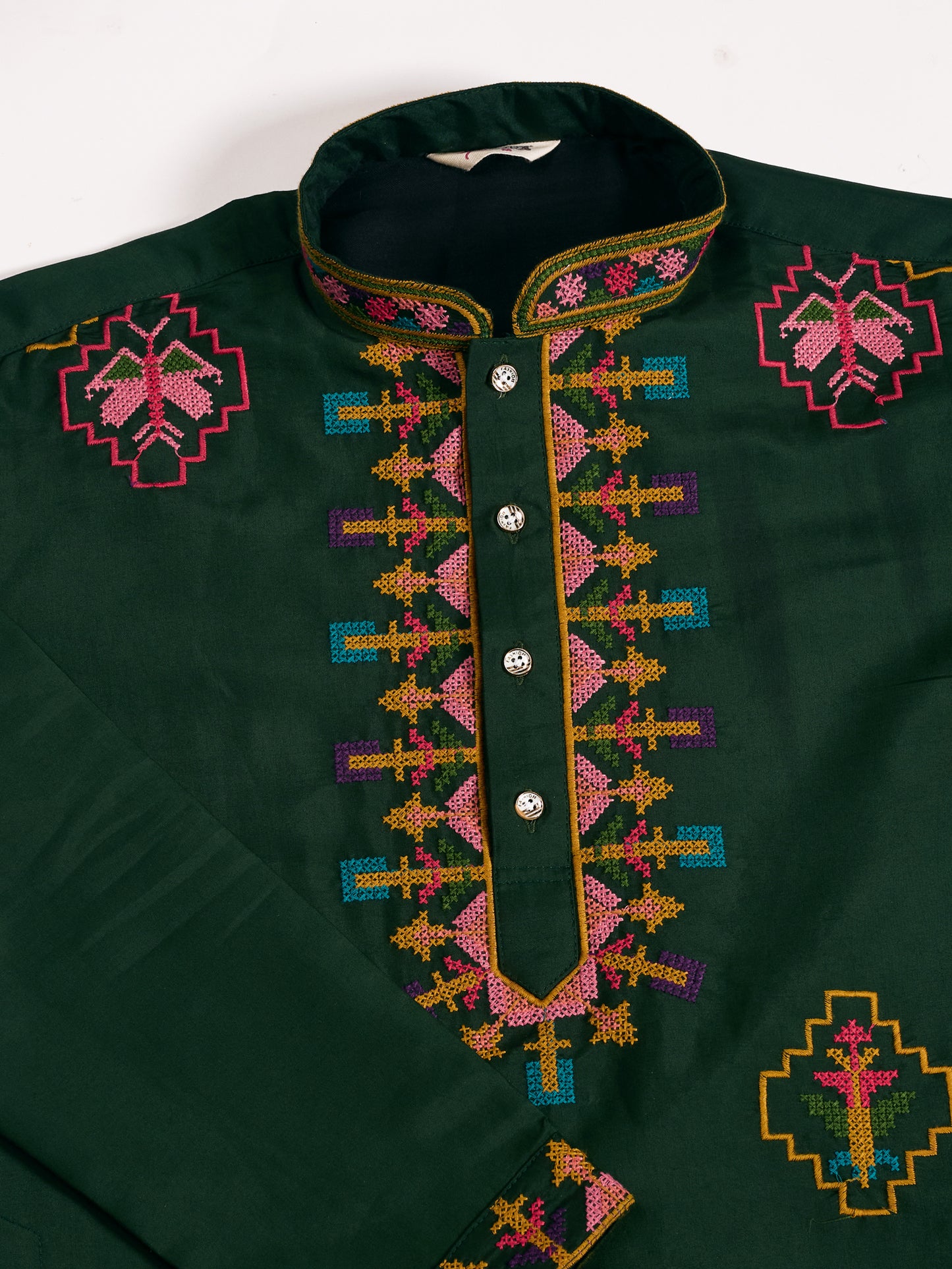 Green Embroidered Kurta for Men – Elegant Festive & Wedding Wear