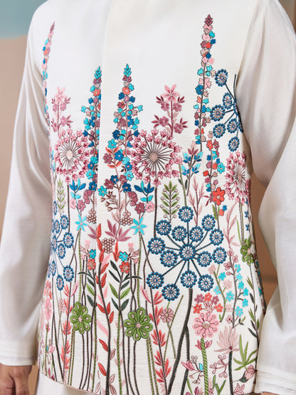 Ivory Bloom Hand-Embroidered Men’s Kurta Set – Festive Floral Elegance