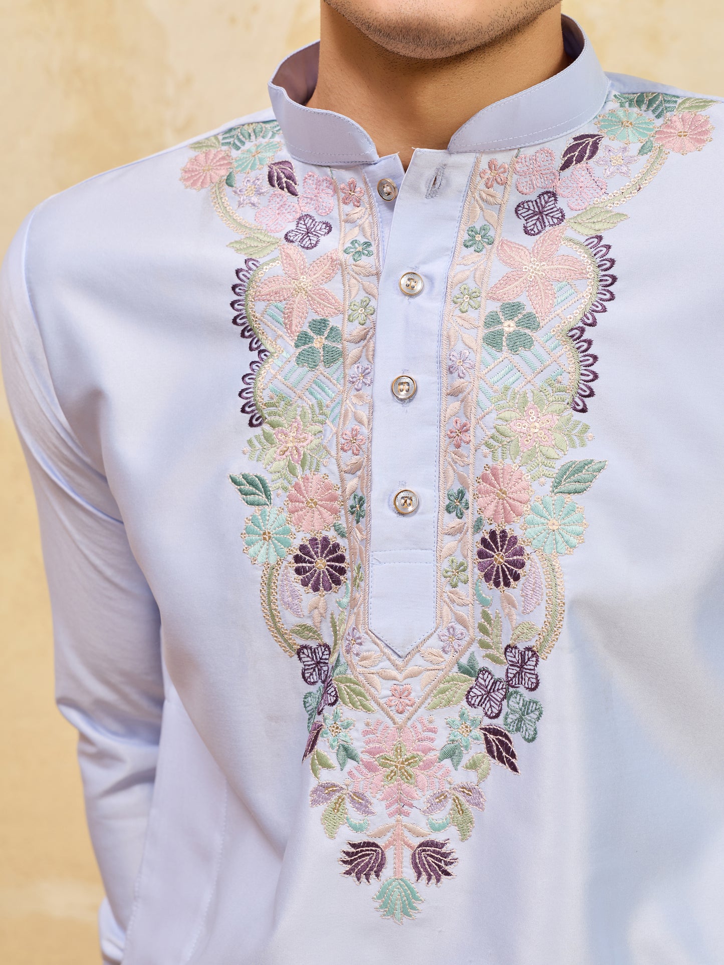 Men’s Sky Blue Floral Embroidered Kurta – Elegant Ethnic Wear