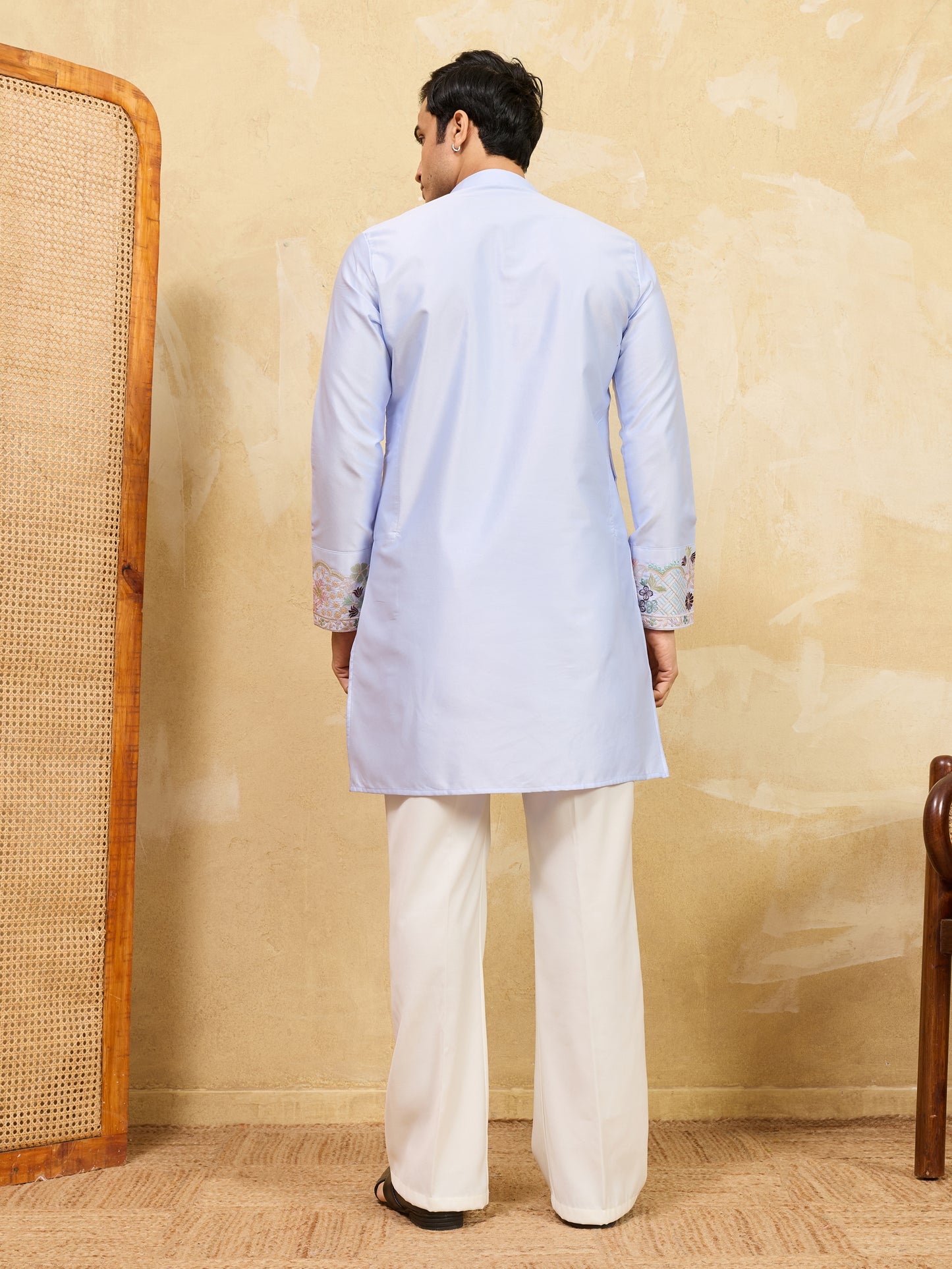 Men’s Sky Blue Floral Embroidered Kurta – Elegant Ethnic Wear