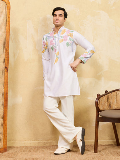 Men’s Off-White Floral Embroidered Kurta with Zipper