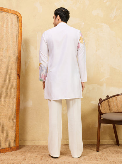 Men’s Off-White Floral Embroidered Kurta with Zipper
